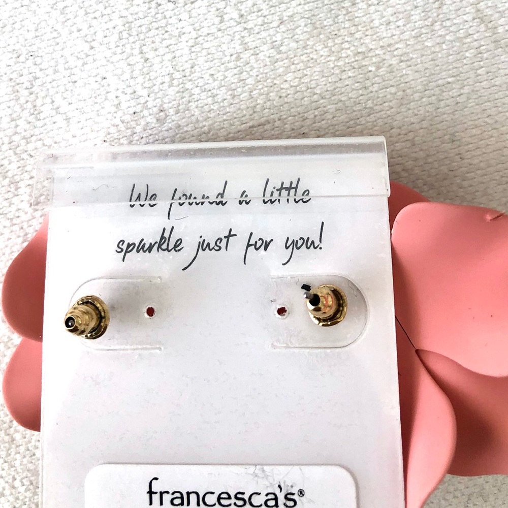 Francesca’s Rowan floral earrings - Picture 3 of 3